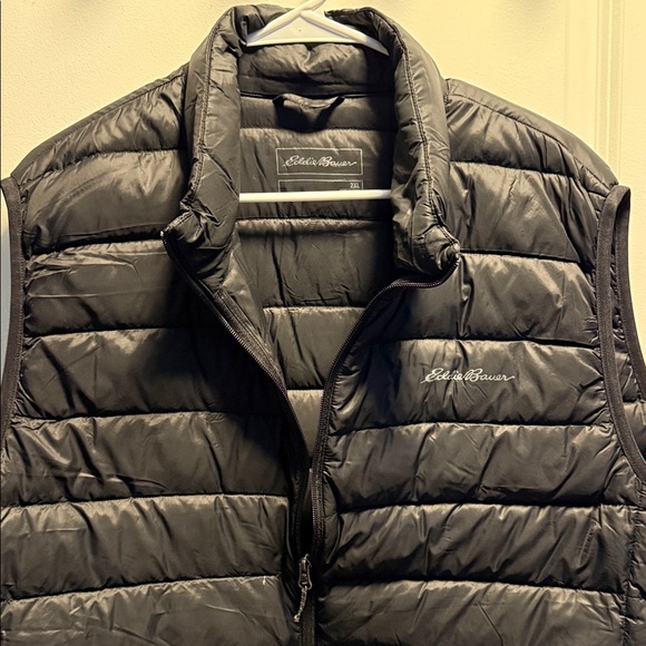 Eddie Bauer Other - Eddie Bauer Men's Dark Gray Puffer Vest
